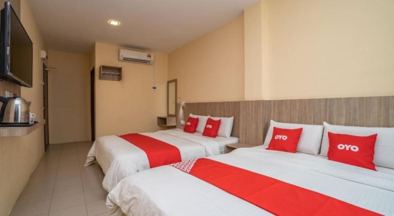 Hotel The Island Pekan Pangkor Kültér fotó