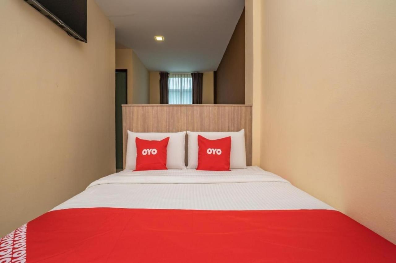 Hotel The Island Pekan Pangkor Kültér fotó
