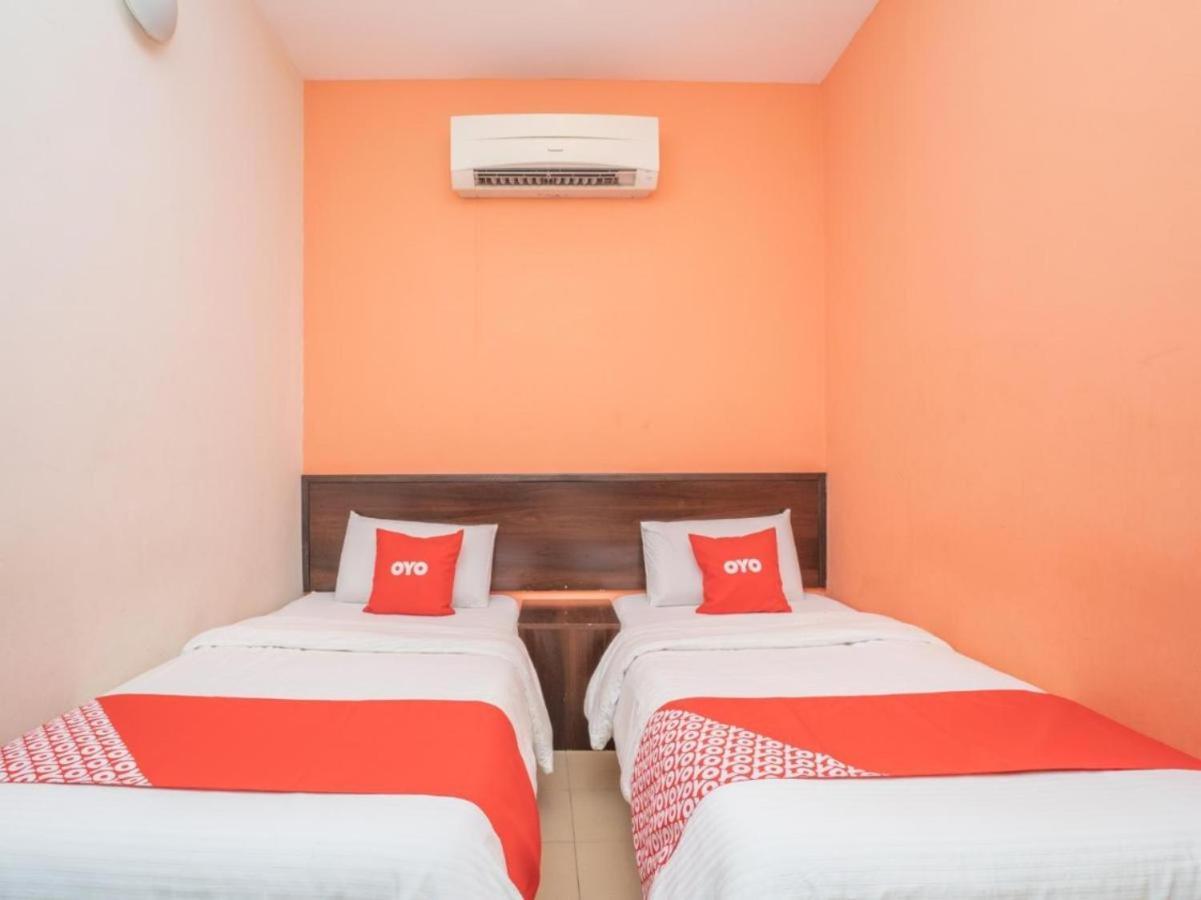 Hotel The Island Pekan Pangkor Kültér fotó