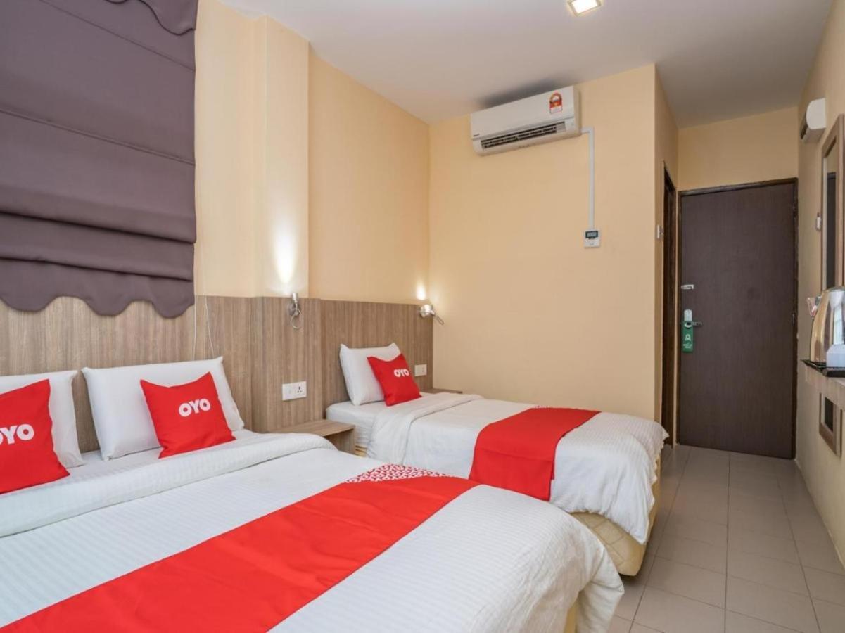 Hotel The Island Pekan Pangkor Kültér fotó