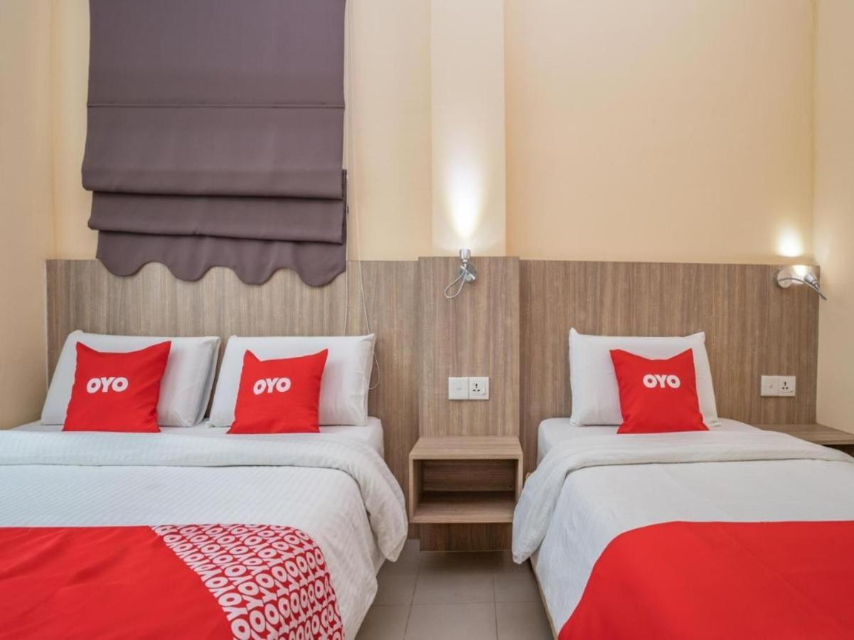 Hotel The Island Pekan Pangkor Kültér fotó